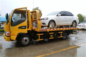 鲅鱼圈附近拖车救援24小时服务热线