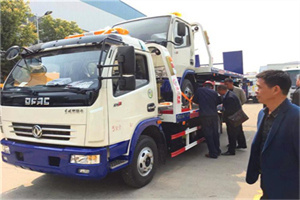 鲅鱼圈汽车道路救援拖车价格